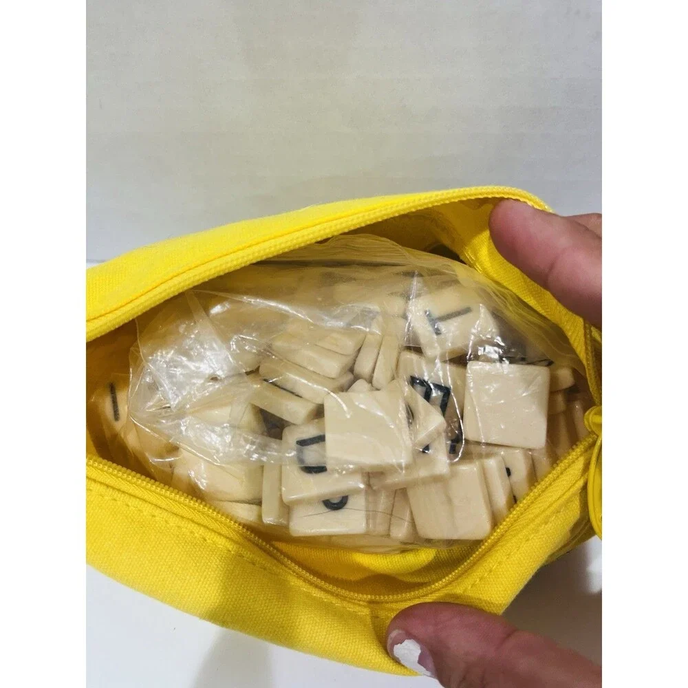 Bananagrams Classic Game Anagrams Letter Tile Set in Banana Pouch New-sealed